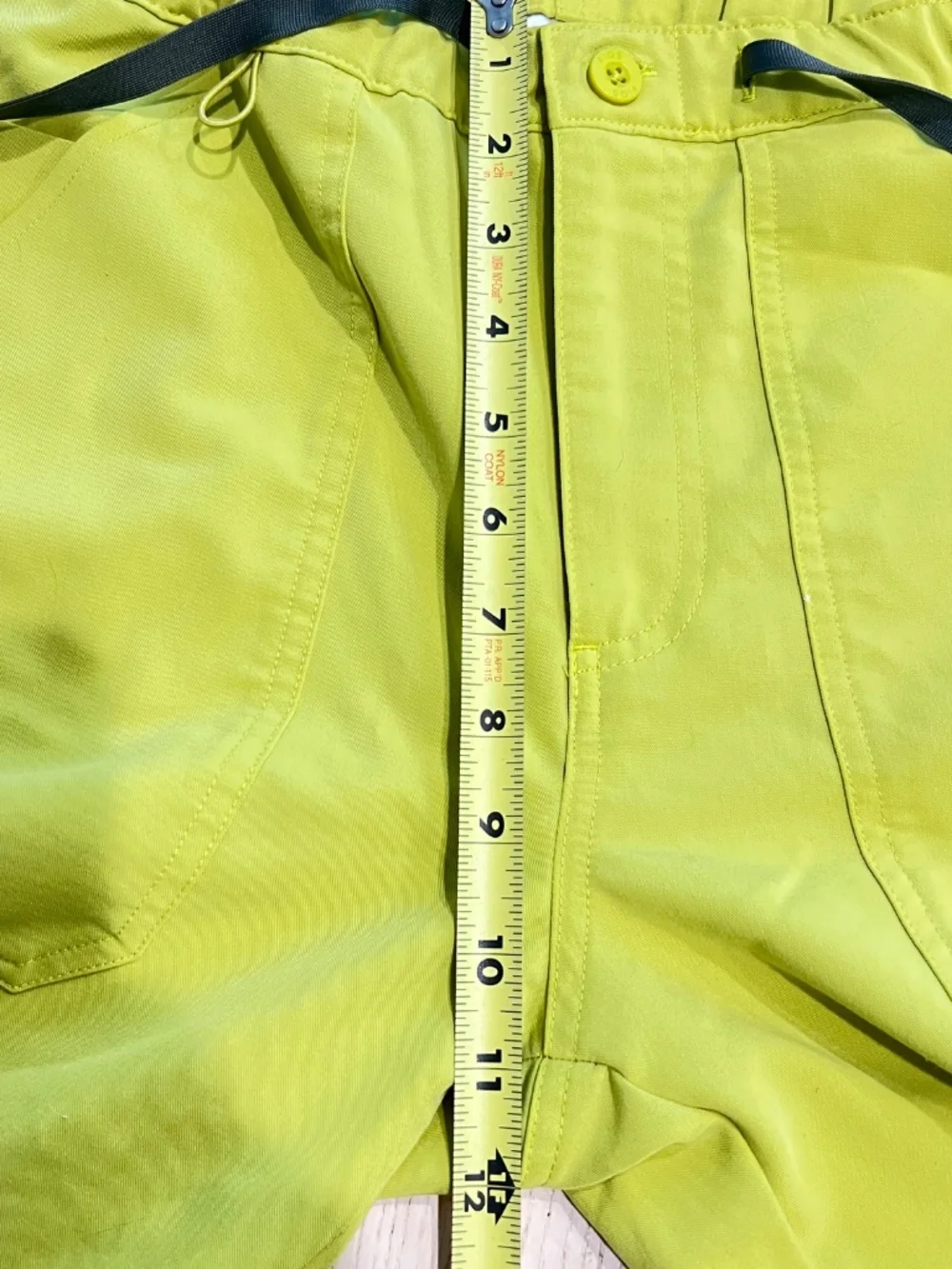 FIGS Men Small Short Cairo Cargo Scrub Pants Neon Yellow TM3001S medical uniform
